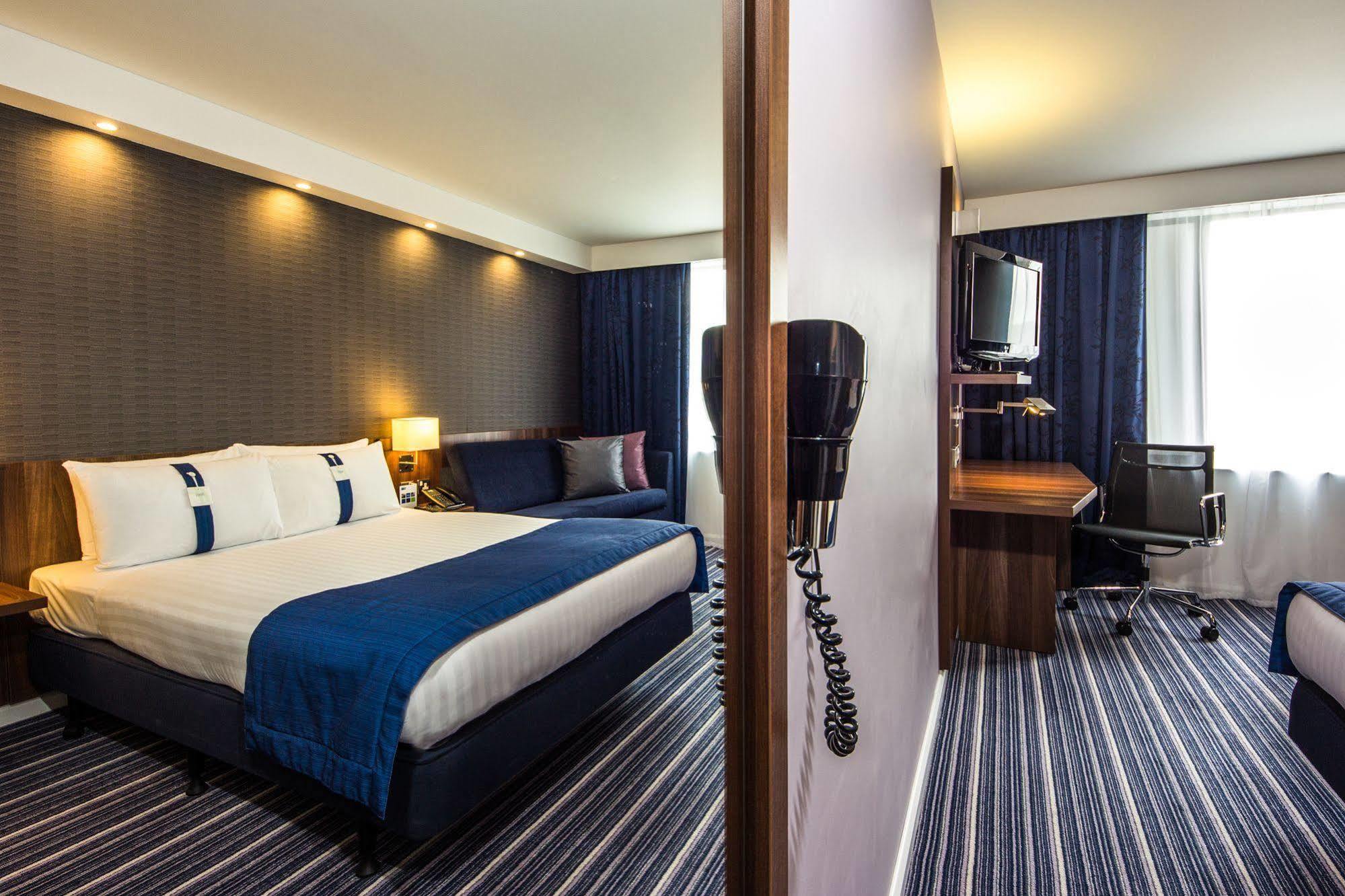 Holiday Inn Express Earls Court By Ihg Londra Esterno foto