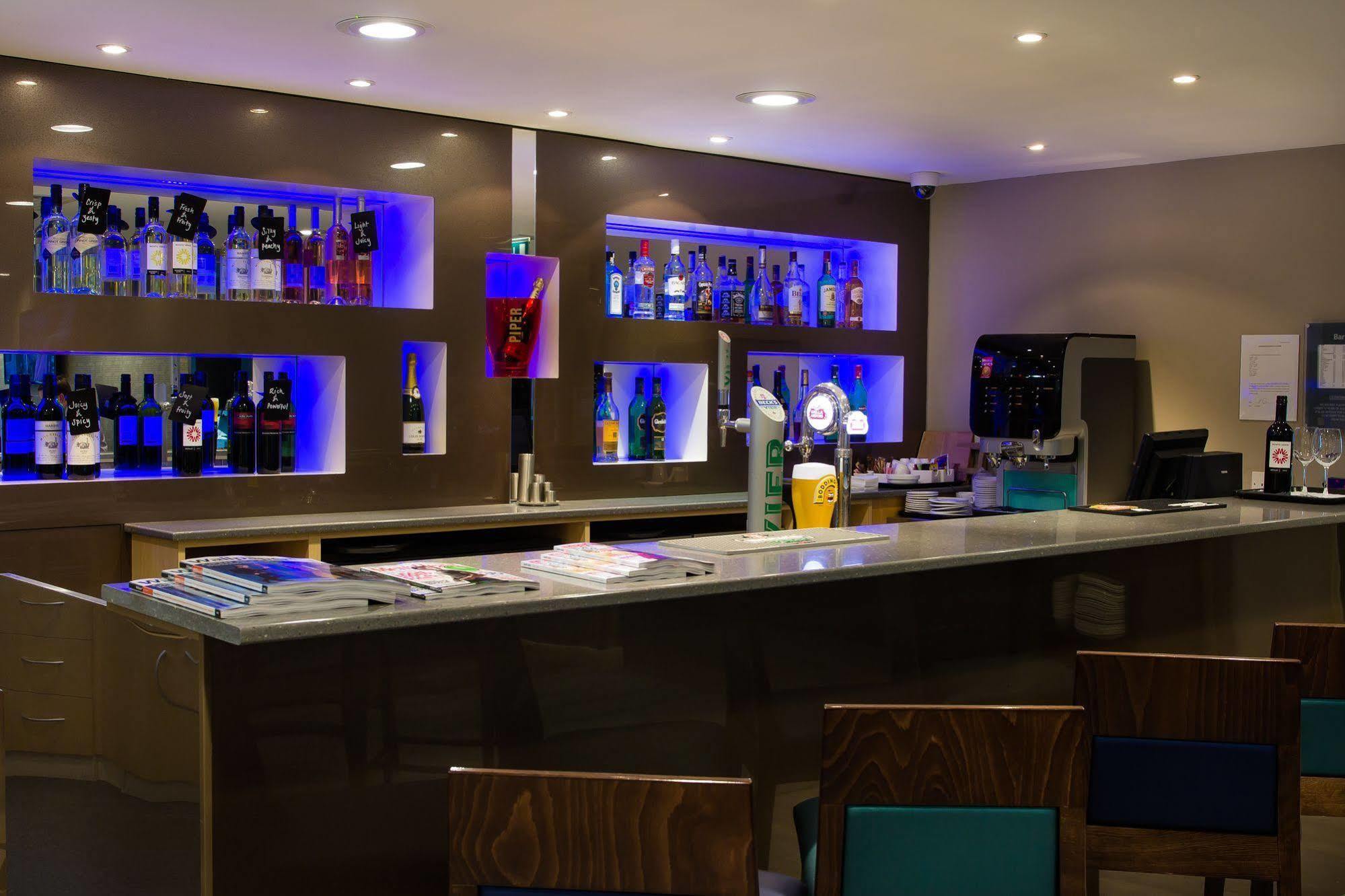 Holiday Inn Express Earls Court By Ihg Londra Esterno foto