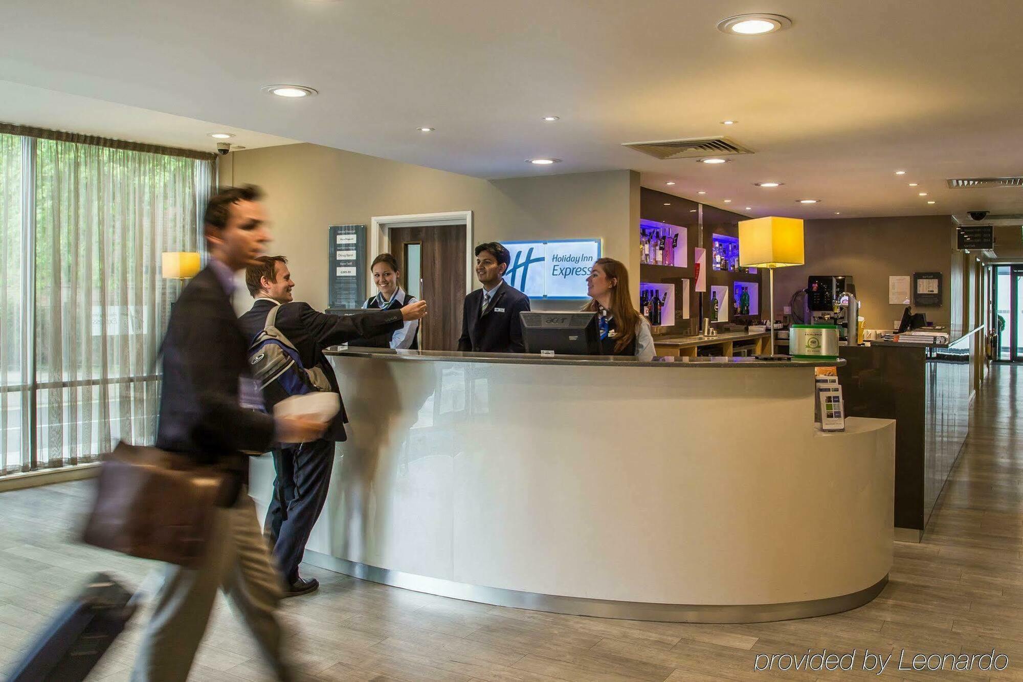 Holiday Inn Express Earls Court By Ihg Londra Esterno foto